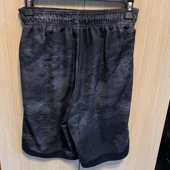 Boy's Shirts & Tank Set - Picture 5 of 7